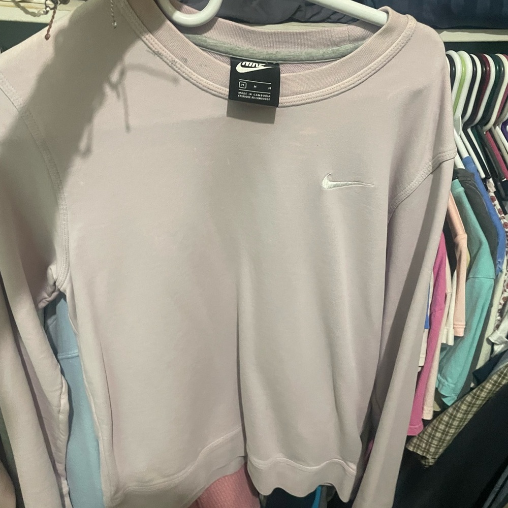 Nike Women's Soft Pink Crew Neck Sweater
